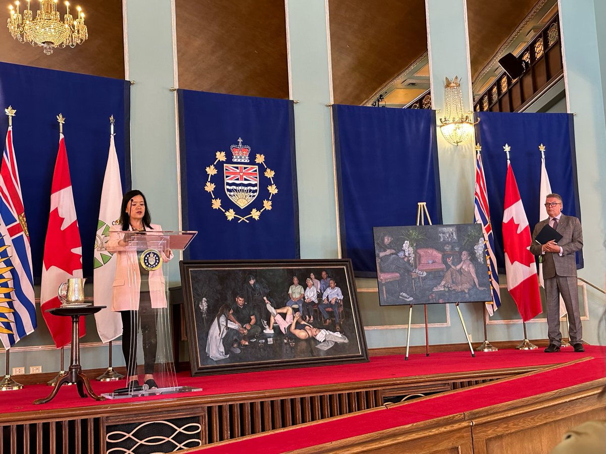 PchcMoM's tweet photo. A few special moments from our #HeartsofFreedom exhibit, in Victoria in July, where its BC tour concluded. Our heartfelt gratitude to: @CityOfVictoria for the My Great Neighbourhood grant and to our partner @uwsvi. A huge appreciation also to our key volunteers in Victoria. https://t.co/qYB6FaKQh1