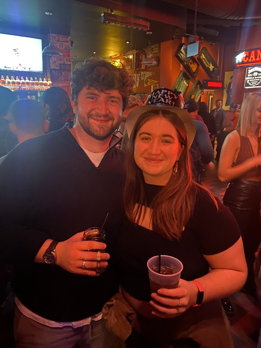 McThomassss's tweet photo. @ErasTourResell PLEASE CONSIDER ME AND MY GIRLFRIEND!! We’ve been trying to get tickets since the original presale and have had the worst luck. It would make my girlfriends year if we got chosen, we live in Wisconsin but we would absolutely find a way to get to California for the show!! https://t.co/DLx24ElLiz