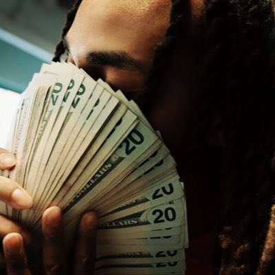 2OfficialSlikk's tweet photo. #NewProfilePic https://t.co/FdKnkC9MIQ