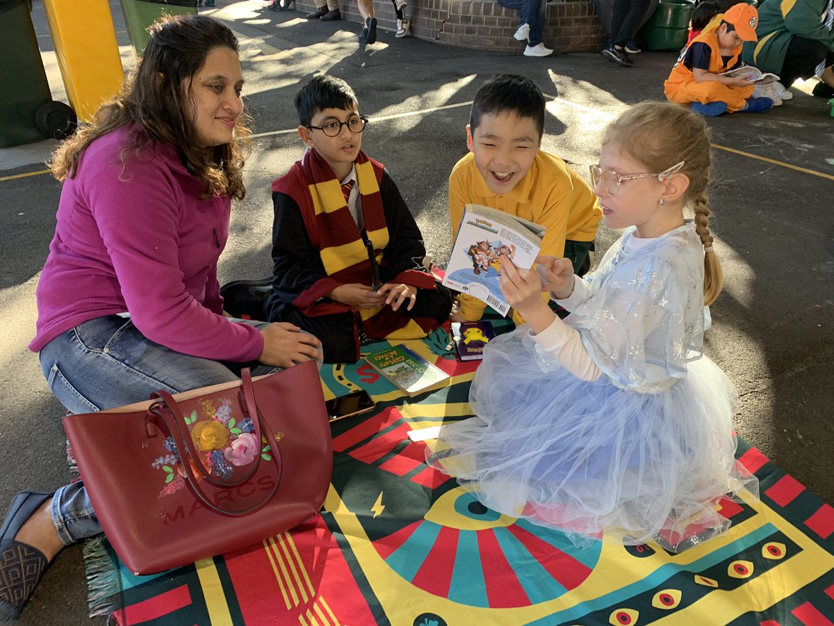 KENSINGTONPS's tweet photo. Welcome to #EdWeek2023 at KPS! What a beautiful morning to read with our parents #lovewherewelearn @NSWEducation https://t.co/3eNLzxvgAc