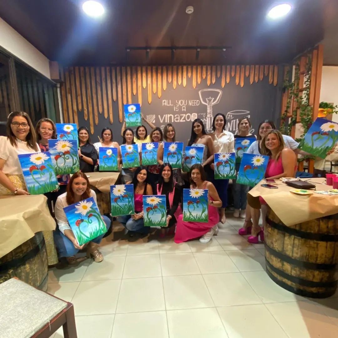 Chitreanos's tweet photo. @vinazosstore Increíble tarde pasamos con nuestros amigos de @segundavidasa entre Pintura y Vino!

Gracias a todas las que asistieron y esperamos hayan disfrutado de esta inigualable experiencia.

🍷🌟🖌 https://t.co/dLg2zHKOqc