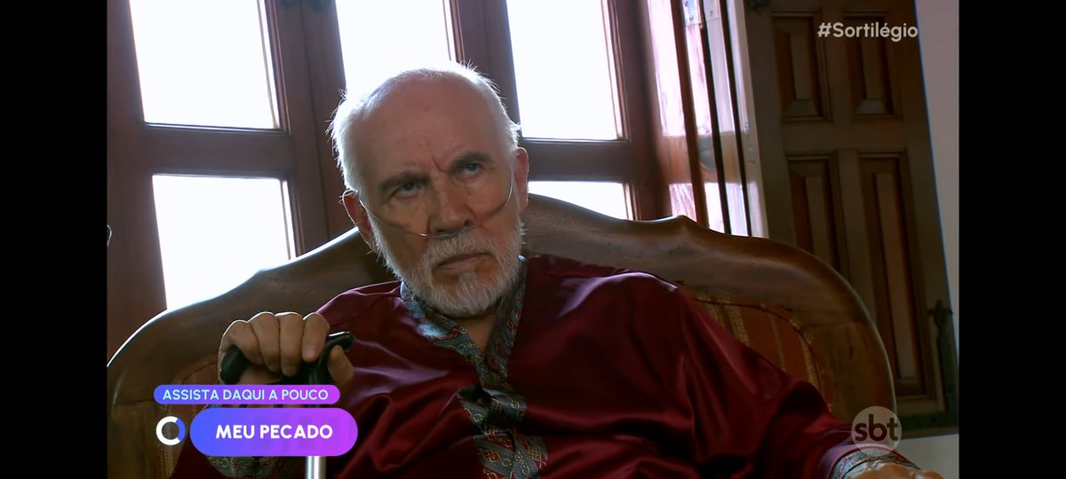 NovelasParaTS's tweet image. A cara do Porfírio pra Helena define tudo #Sortilégio072