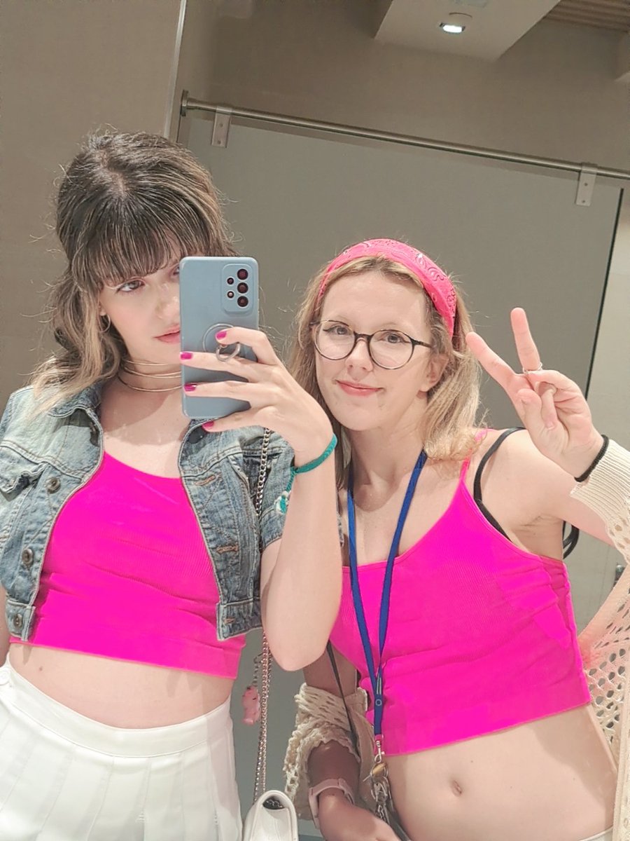 lexifania's tweet photo. Pues hoy he ido a ver al cine, #BarbieMovie con una amiga. Y hace estado genial, cada uno tiene sus opiniones y a mi me a encantado. 10/10.
#Barbie @heewooluv https://t.co/oY2tnDwZWT