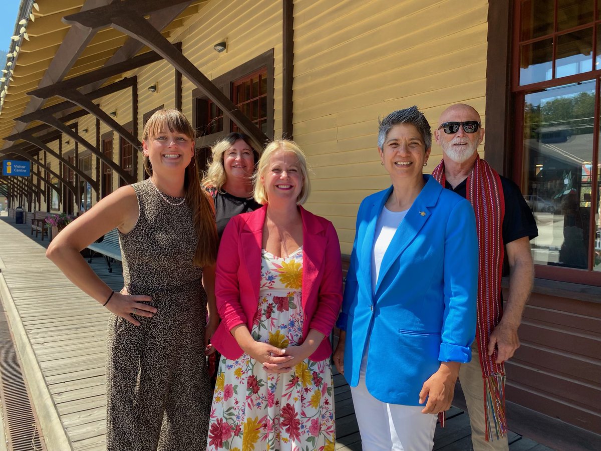 mableelmore's tweet image. In #NelsonBC today with Donald Corrigal, ARDC member and Desneiges Profili ED for the CBAL.

Thank you to the organizations that received grants to support the #BCDemographicSurvey. Grant submissions are still open for orgs across the prov. #antiracistBC news.gov.bc.ca/29194