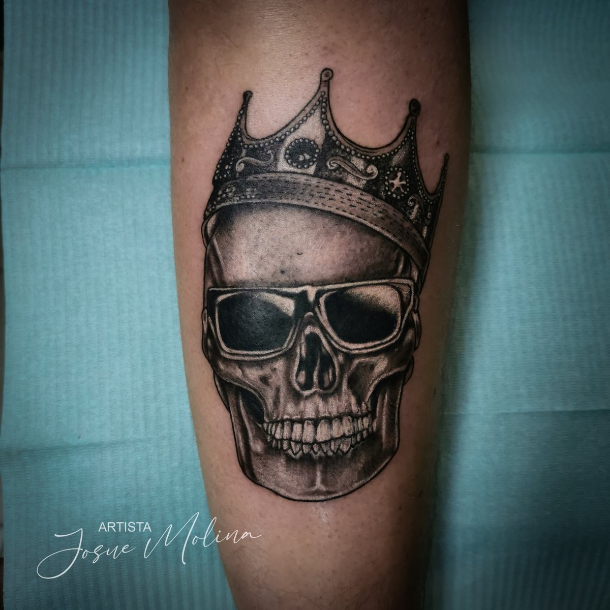 AcapulcoTCenter's tweet photo. Artista: Josue Molina
Citas e información al 744 481 1834 📞
#calavera #calaveratattoo #viralpost #viral #tattoo #tatuajes #black #acapulco #mexico https://t.co/ZeJx1WVAmq
