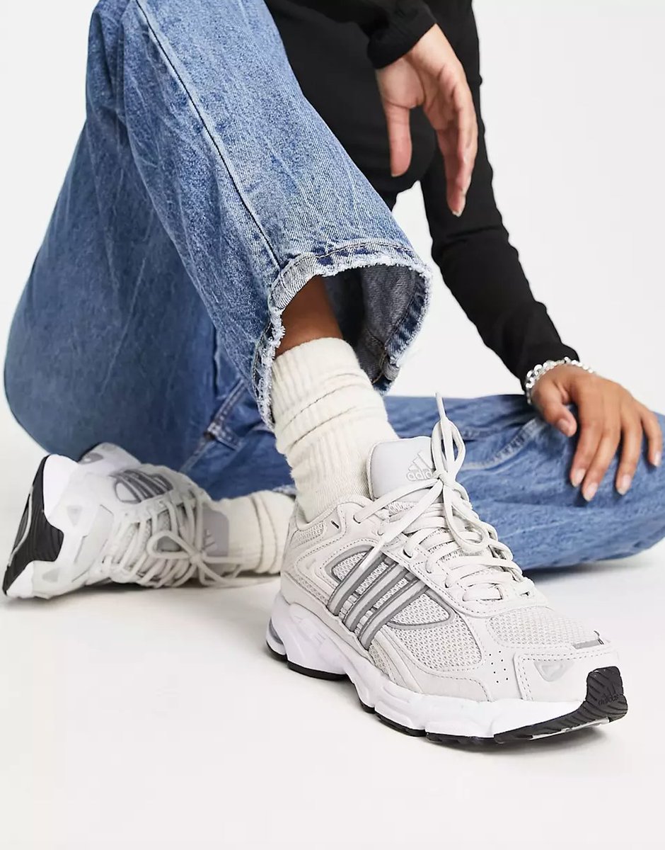 MatthewJWelty's tweet photo. adidas not being able to capitalize on these shoes rn is baffling to me https://t.co/8jlc44aFqw