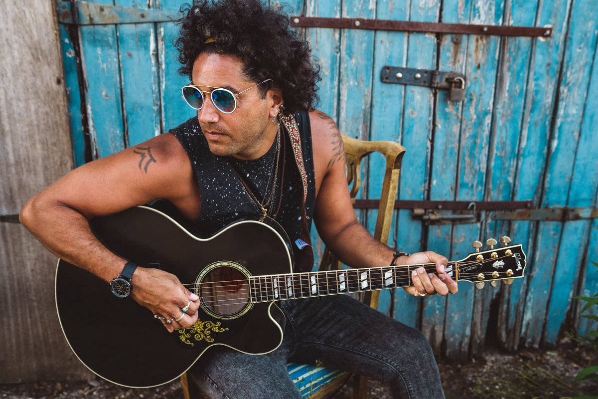 ** TOMORROW ** <a href="/stavthemoney/">Paul Stav Mylonas</a> will be at Industry from 5:30pm.

Come down and join us, we’re situated at 81 Carrington Street, just a few minutes from the Nottingham Train Station. 

No booking required, get down early to get a seat!! 

<a href="/themoneymusic/">The Money</a> 

#StavTheMoney