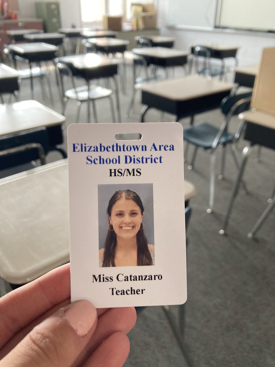 It’s official! 🤩 Big and exciting changes are happening for this upcoming school year. Looking forward to Year 5️⃣ teaching 7th grade English @ Elizabethtown Middle School!! Go Bears 🐻💙
