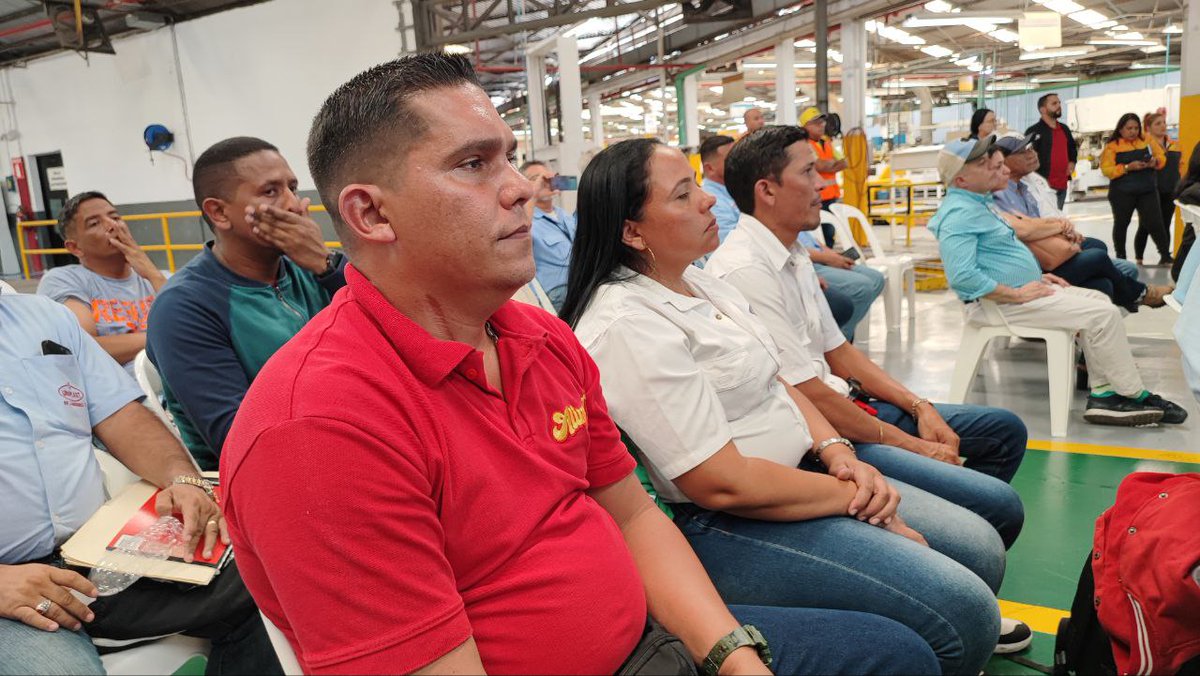torrealbaf's tweet photo. #02Agosto || Extraordinaria jornada de trabajo junto a los hombres y mujeres comprometidos con la Patria en el encuentro con  las Juntas Administradoras Especiales, realizado en Cartones de Venezuela. https://t.co/p3LxsShlnL