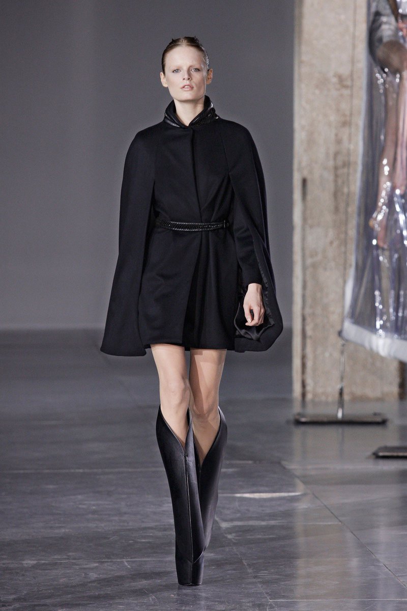 3D printed shoes at Iris van Herpen FW14 designed in collaboration with United Nude