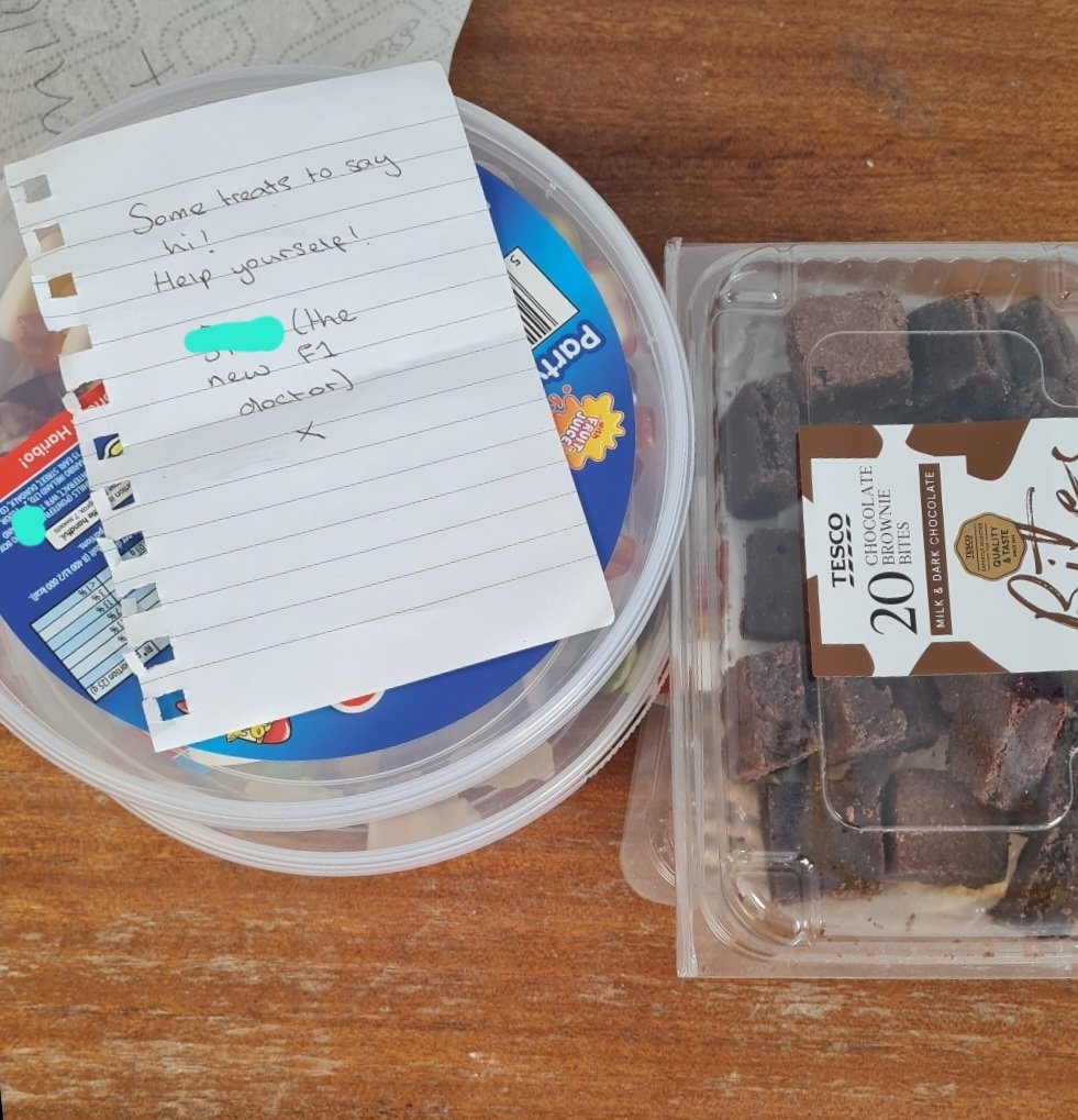 A lovely little gift for the nursing staff by one of our new Doctors who joined the Tryfan team today 😀 💙