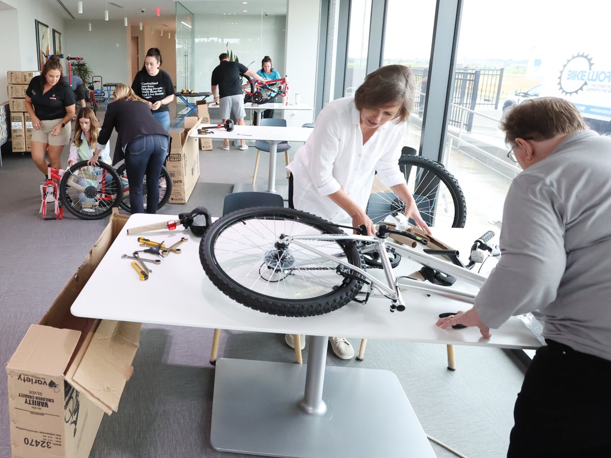 VarietyIowa's tweet photo. .@sfg_companies volunteers spent their afternoon with Bike World building 35 bikes! These bikes will be given to underprivileged children who haven't had the chance to own their own bike before.

📷: Christopher Maharry https://t.co/XK3D7M1eDR