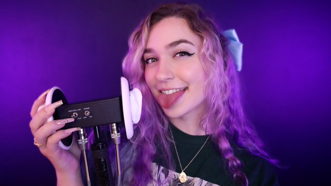 new ASMR video!!   ASMR ♡ Your Favorite Secret Tingles ♡   https://t.co/VKC80CvkH3 https://t.co/ulS3