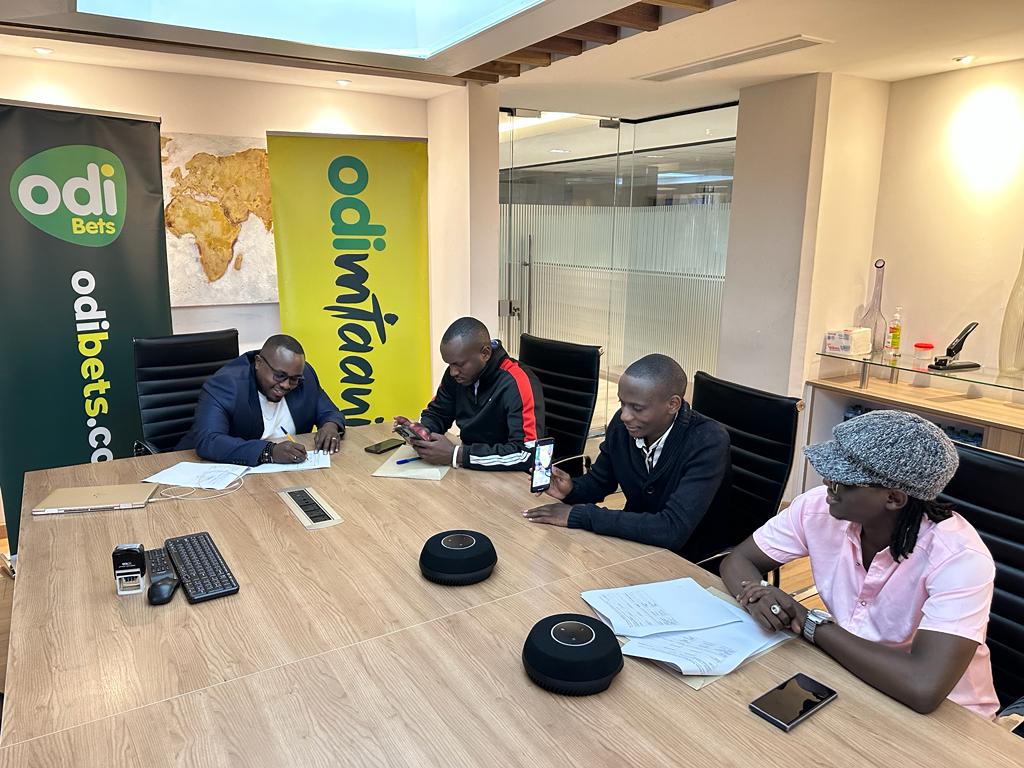 DjMrasNesta's tweet photo. ALAFU WATU WANGU BET NI JAMO SIKU ZOTE @odibets 👊🏾👊🏾
GOD'S TIME 🙏🏾🙏🏾
TO NEW HEIGHTS AND BLESSINGS 🙏🏾🙏🏾
EBU DOWNLOAD APP NIKUPEE ODIBET MERCHANDISE: https://t.co/NbsJSfSbeE
#oneisneverenough #SuchMzikii #mapemayetu #bonyooo #sikuzote #azziad #president #Worldcoin #YvonneKhis https://t.co/ij6hQk4HMR