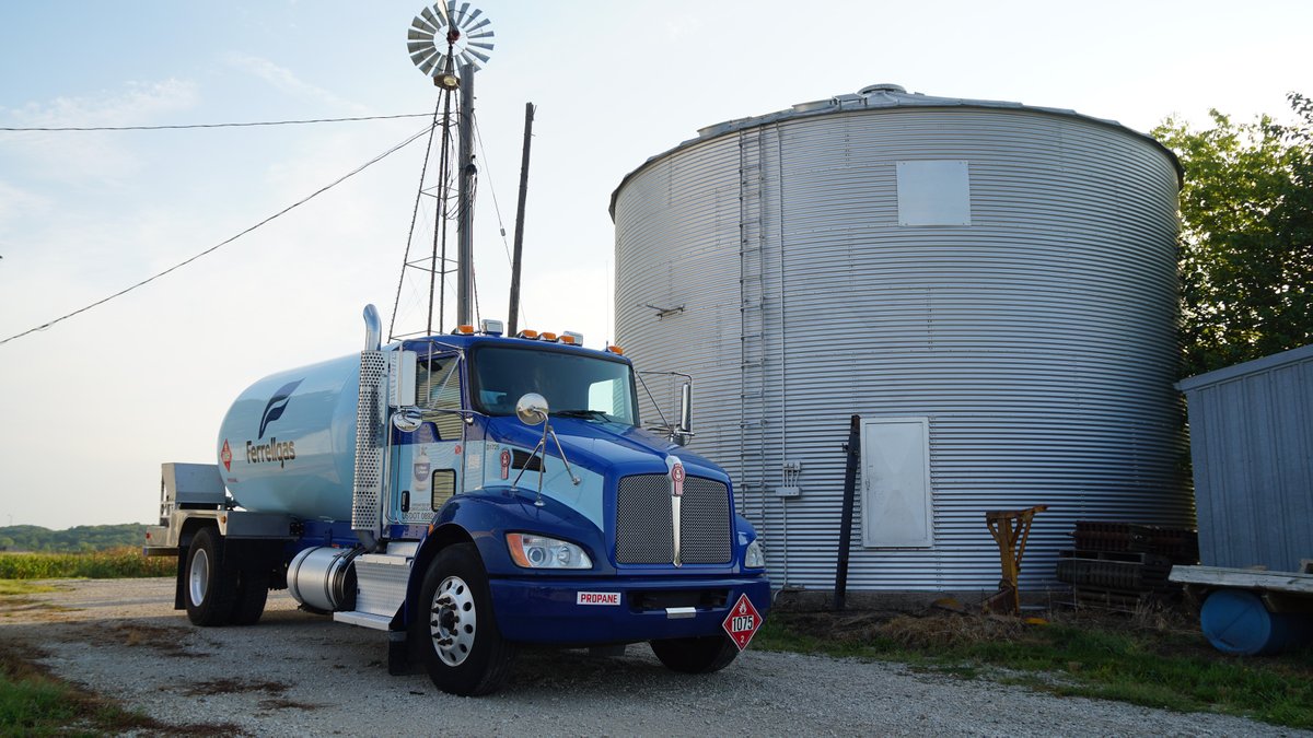 Ferrellgas's tweet photo. Did you know that many farmers across America prefer #propane for crop drying? They rely on propane because it offers a much faster drying process that’s not subject to unpredictable weather. #Agriculture #CropDrying #FuelLifeSimply https://t.co/cKfRh4qm7Y