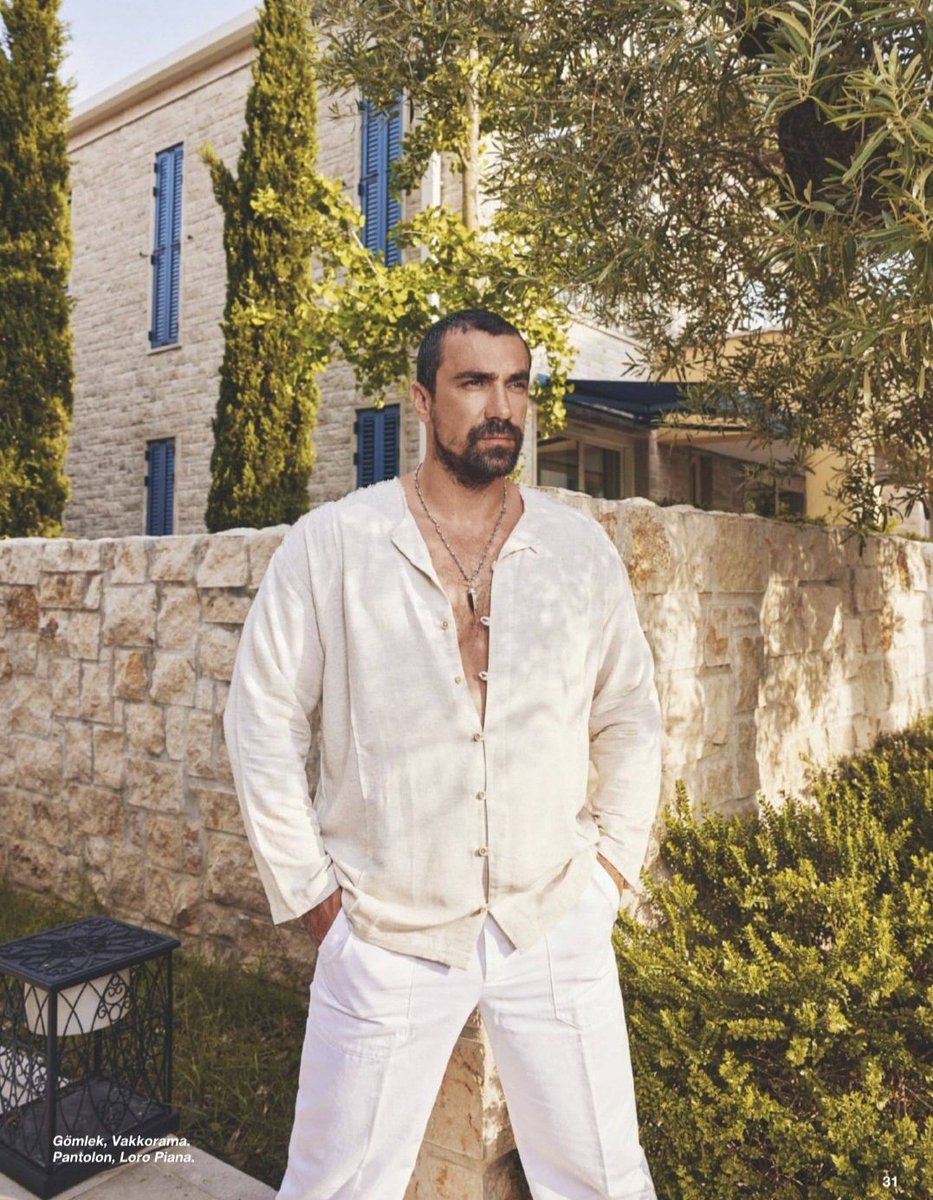 mary_28R's tweet image. #İbrahimÇelikkol ✘ #HelloMagazine (Roportaj)
+Hayatta sizi en çok neler sinirlendirir, neye tahammul edemezsiniz?
-Saygısızlığa ve sevgisizliğe tahammul edemiyorum, belirsizlik benim için çok yorucu oluyor, ve haksızlık ve yalan...🖤🤌🏻