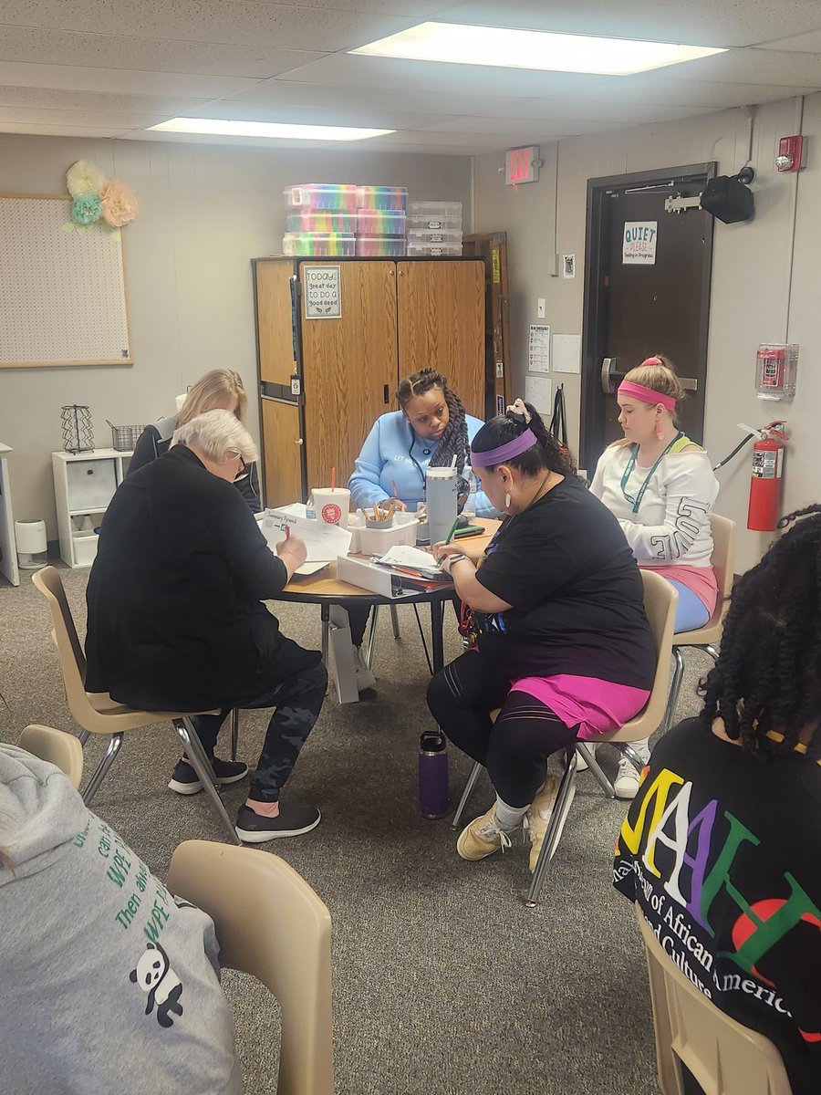 Amy Dowies tweet media