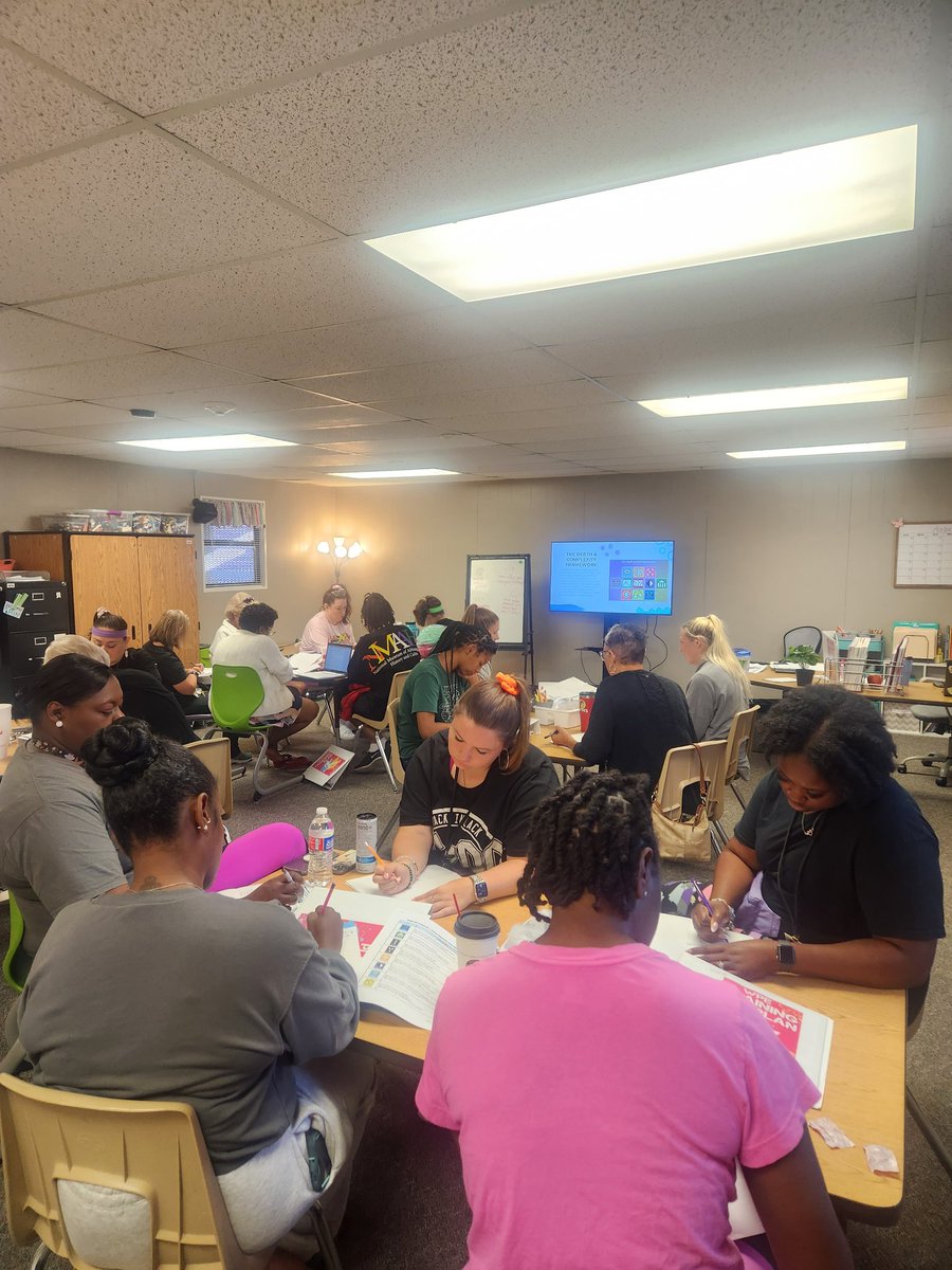 Amy Dowies tweet media