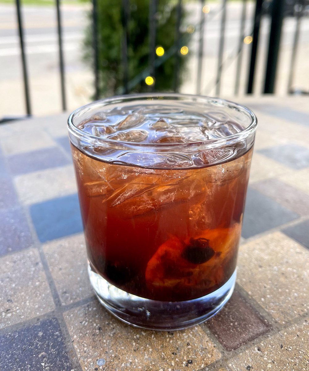 RepublicaMI's tweet photo. Cheers to being one step closer to the weekend. 🥃 https://t.co/PHob998nTe