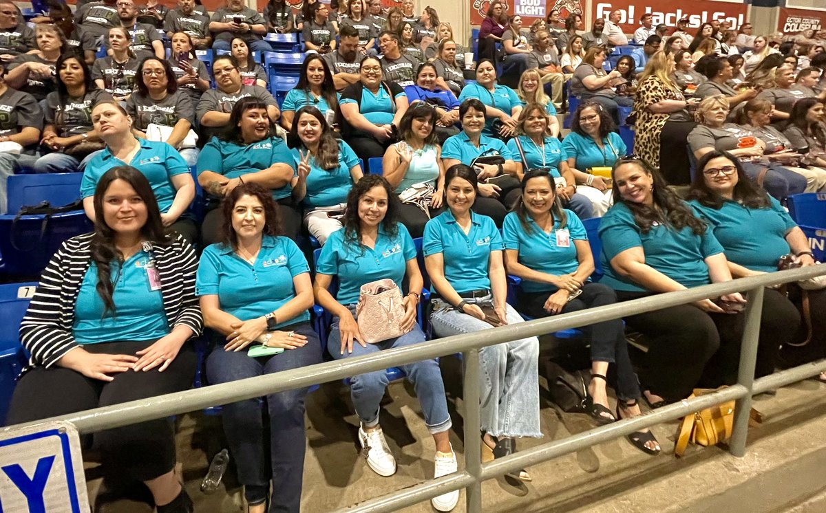 ECISD_Bil_ESL's tweet photo. We are so excited and ready to create a positive #IMPACT at @EctorCountyISD! #ECISDConvocation @BSaldibar @YbarraMona @1stMelina @fabiolasotos https://t.co/vzJ0ALcH8F