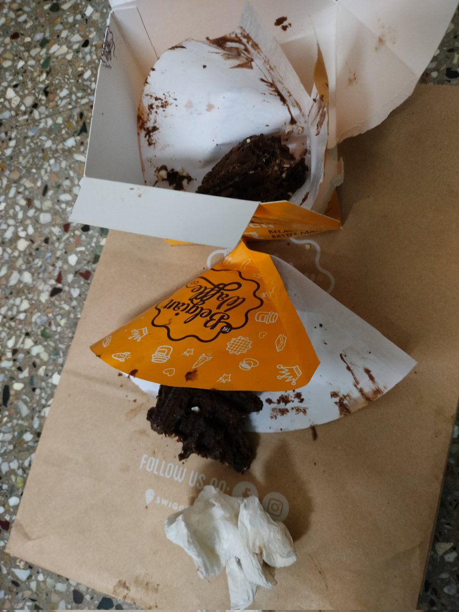 ishika2568's tweet photo. Order only as much as you can consume. Even wasting a bite can have a heavy cost for someone standing at the other end of the spectrum. 
@FoodWaste2020 @FoodWasteAware
#foodokwasteyaake
#foodwastage https://t.co/Ghl8SQsSjA