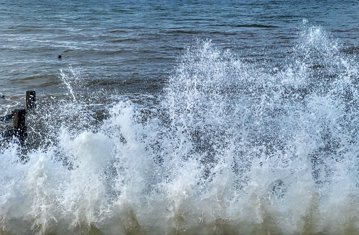 CLGrasby's tweet image. High tide at Walcott this evening 🌊 

#MidweekBlues #seaview #coast #iphonephotography