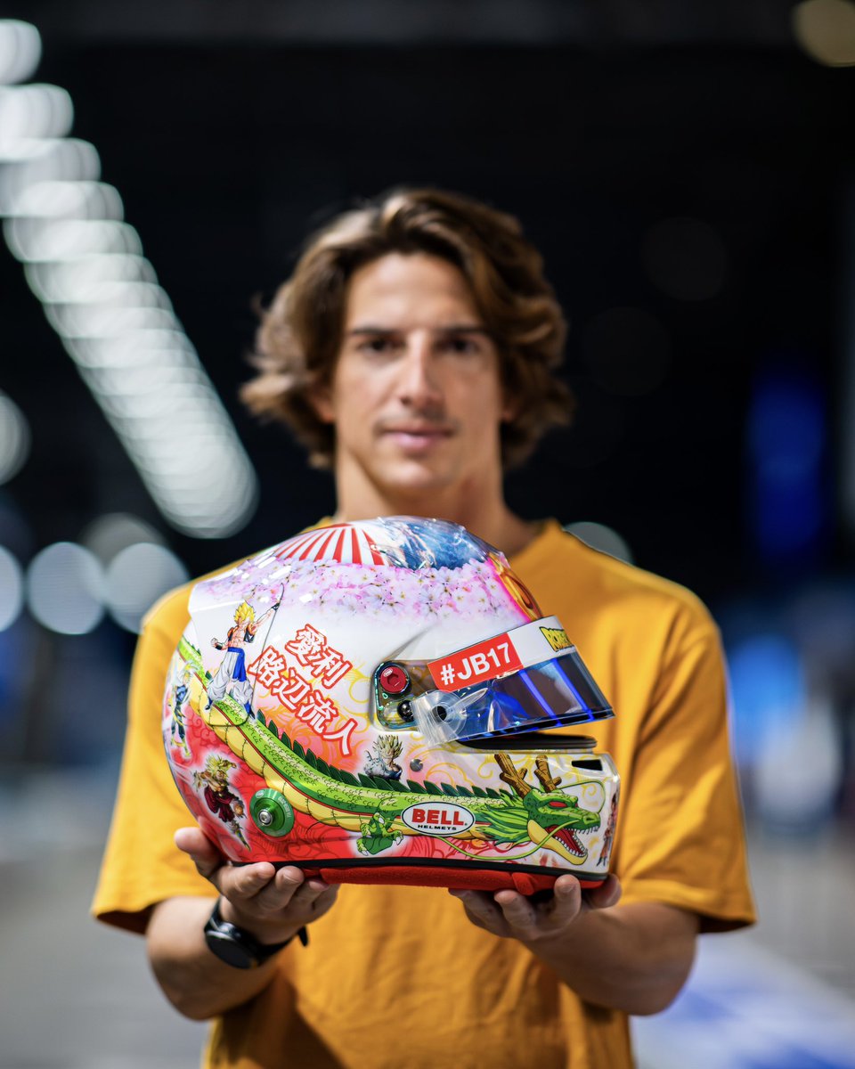 robertomerhi's tweet photo. New helmet design that I’ll wear this season in Japan for SuperGT. What better place to wear this design of the history of Dragon Ball than Japan!
I also added Mount Fuji, since I have climbed it many times and it always impresses me.
Thank you, Xavi Subirà &amp; Bell Helmets🇯🇵🗻🌸🐉 https://t.co/4f5mKaejGp