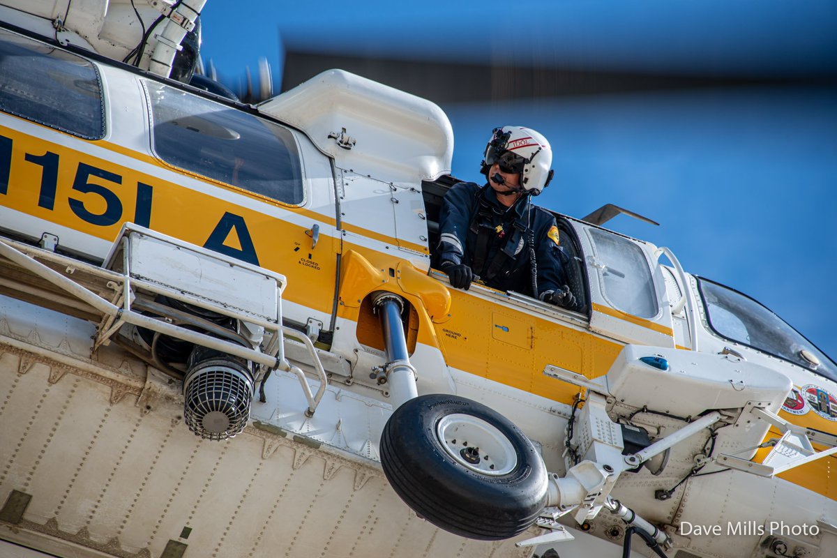 Apollo IC LACOFD Copter 15 August 2019 👇 IG | davemillsphoto FB | davemillsphoto2015 Twitter | davemillsphoto davemillsphoto.com davemillsphotography.com stocksy.com/davemills @lacofireairops #fireground_daily #chiefmiller #photojournalism #firephotographer