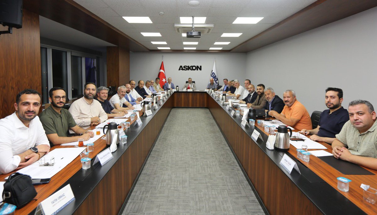 Ağustos ayı ilk yönetim kurulu toplantımızı yoğun katılımla gerçekleştirdik.Ekonomimiz ve ülkemiz için yoğun şekilde çalışmaya devam edeceğiz🇹🇷 <a href="/ASKON/">ASKON 🇹🇷</a>