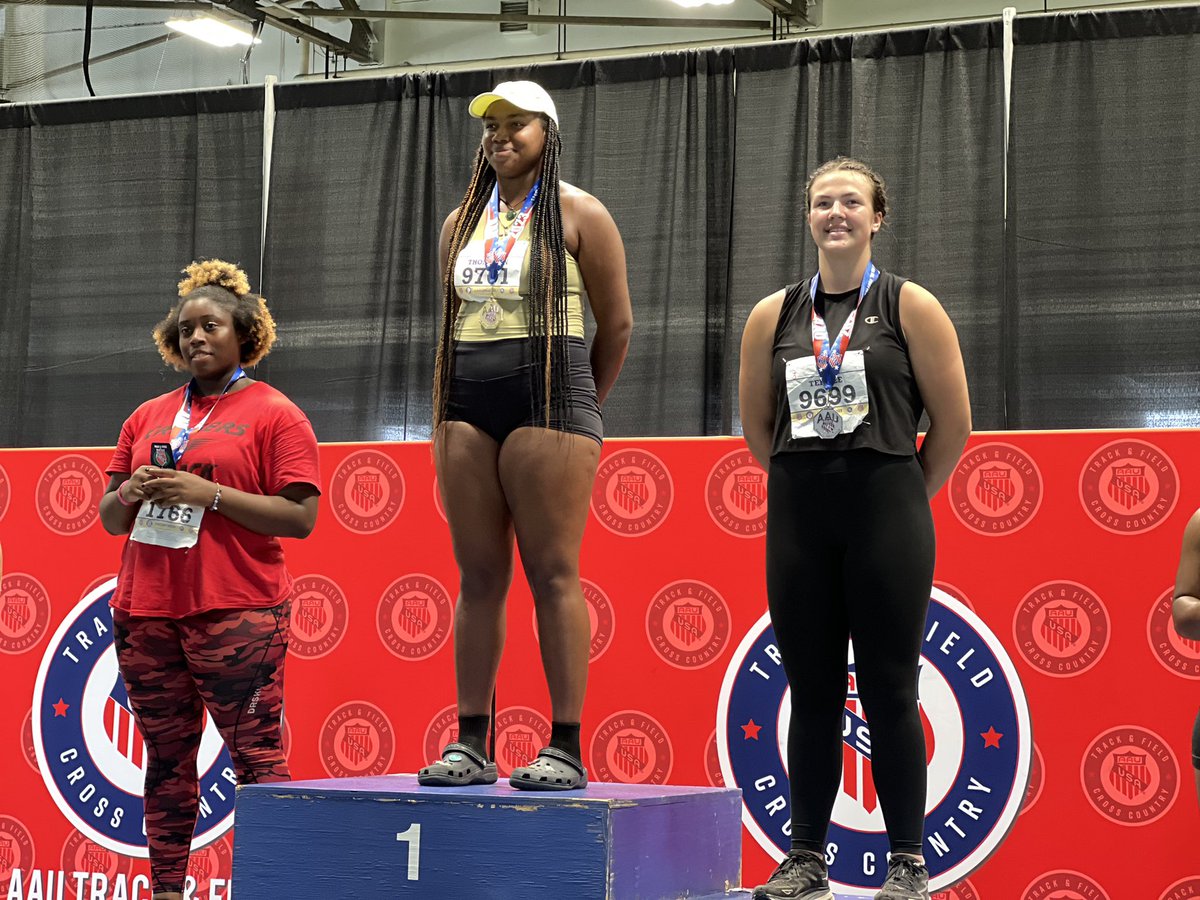 jazthrows's tweet photo. National Champ for 17-18
Shot Put, I’m beyond grateful to wear this medal and want to thank everyone who has supported me along the way. This is me signing out of junior year, love JazThrows.❤️ https://t.co/Yzlij6VaVX