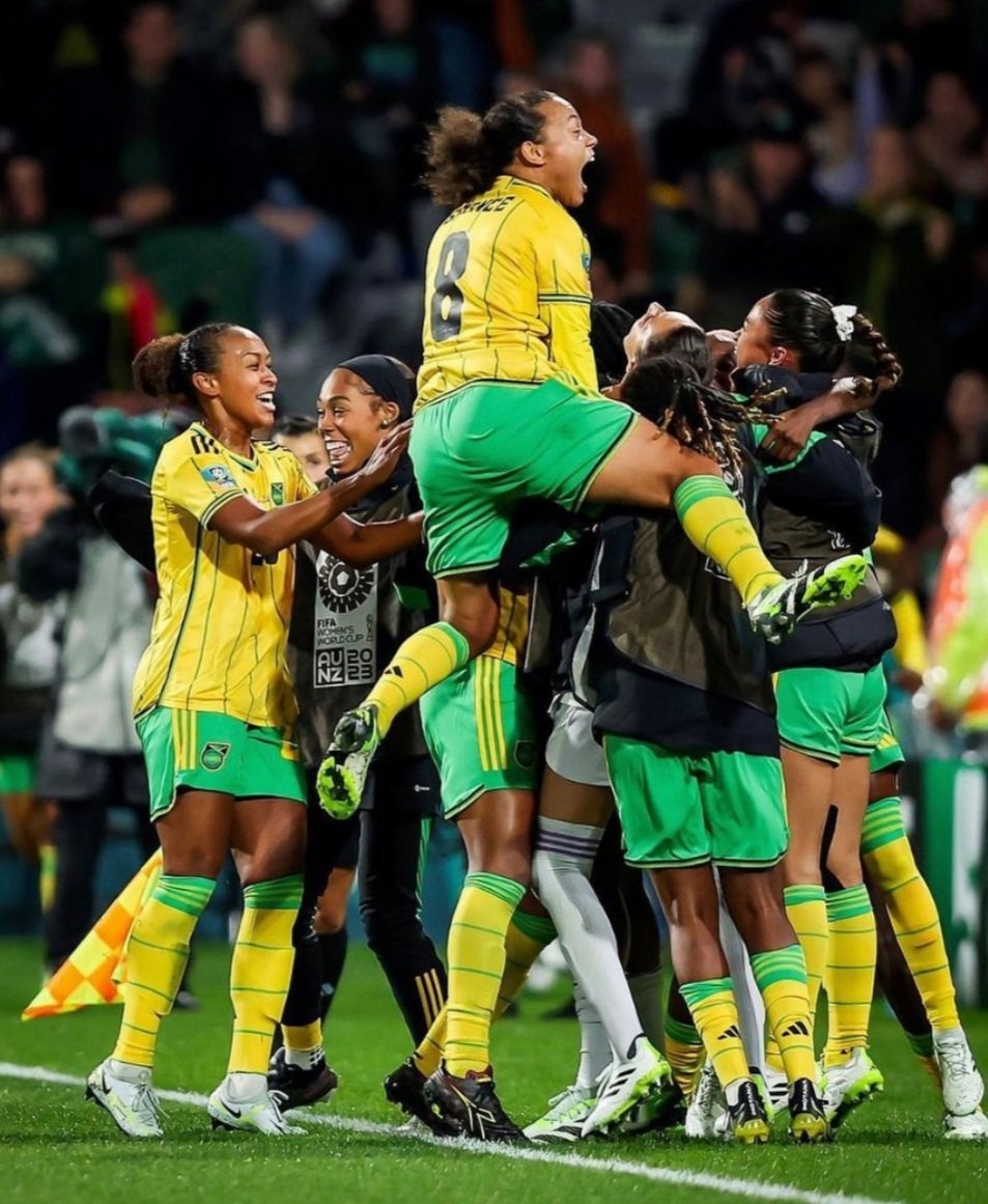 Grassroots4good's tweet photo. They had to crowdfund via @gofundme to get to the @FIFAWWC. Now they're in the last 16! Their stories are some of the many @Grassroots4good clubs/national team we aim to support each year too🌱⚽️🟢⚪ ! #thistimeforgood #grassrootsforgood #ReggaeGirlz https://t.co/EQJPQtcXsc