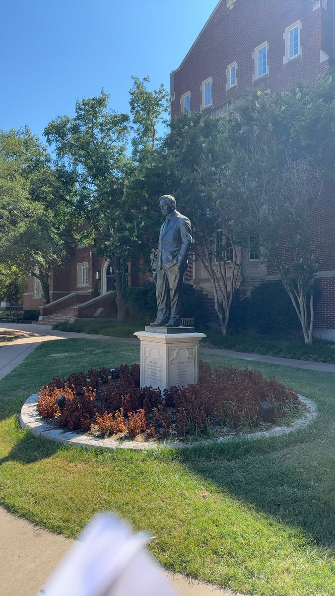 danielryan00's tweet image. Dannibus found #cubiecoin in a User vault at this location! #coinhuntworld, #58385