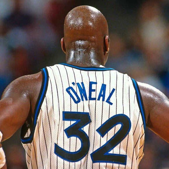 Automatic tweet media