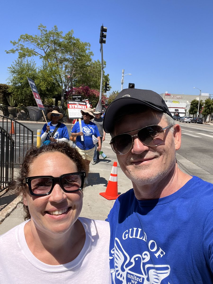 With the delicious @Barbielk on the line in the heat! Stay hydrated strikers!!! @WGAWest