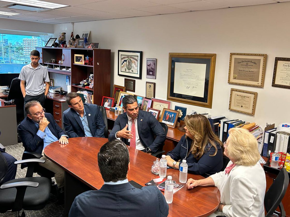 Siempre es un honor recibir a un precandidato presidencial a Puerto Rico. El alcalde de la ciudad de Miami, Francis Suárez, es el único hispano en la contienda a la Casa Blanca. Hoy a su llegada a Puerto Rico, su primera reunión fue con el liderato del Partido Republicano.