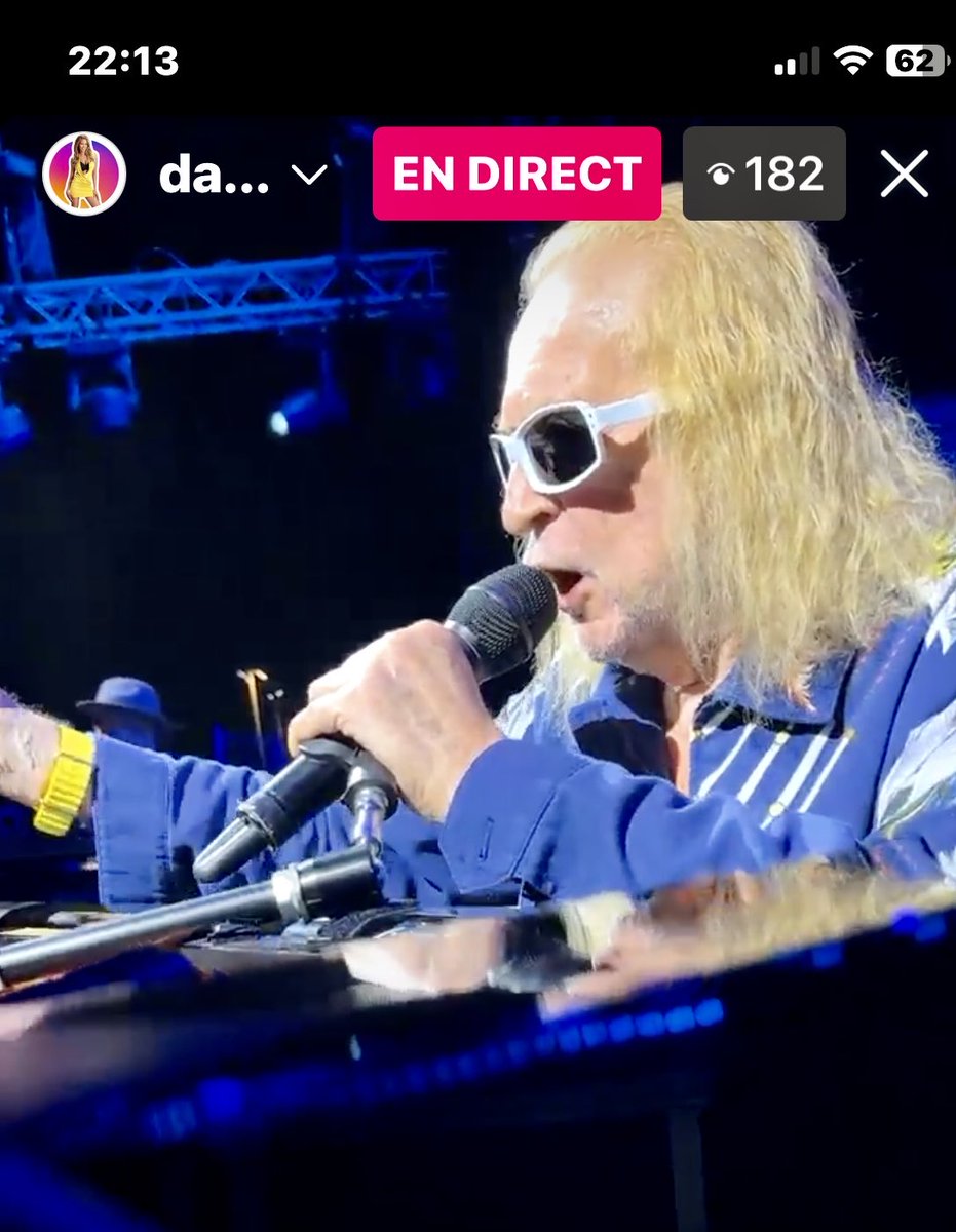michele44510's tweet photo. Magnifique et émouvant live de @danyellahphoto ce soir de Corse 👍
Mersea @MICHELPOLNAREFF pour cette superbe Polnatournée 2023
❤️❤️❤️
Maintenant Enjoy your Holydays avec Louka 😍 https://t.co/7RXfPE3mrQ