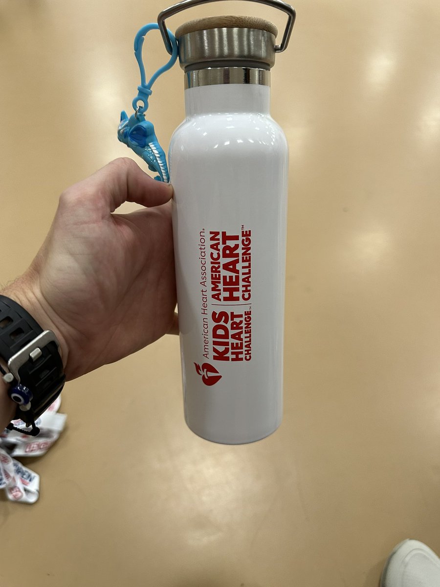 WillNevins22's tweet photo. Had a great time furthering my Physical Education knowledge with @BrandyLynch! Thank you for your time and of course the water bottle! @OPENPhysEd #GoDanGo https://t.co/TqbzpVgcfm