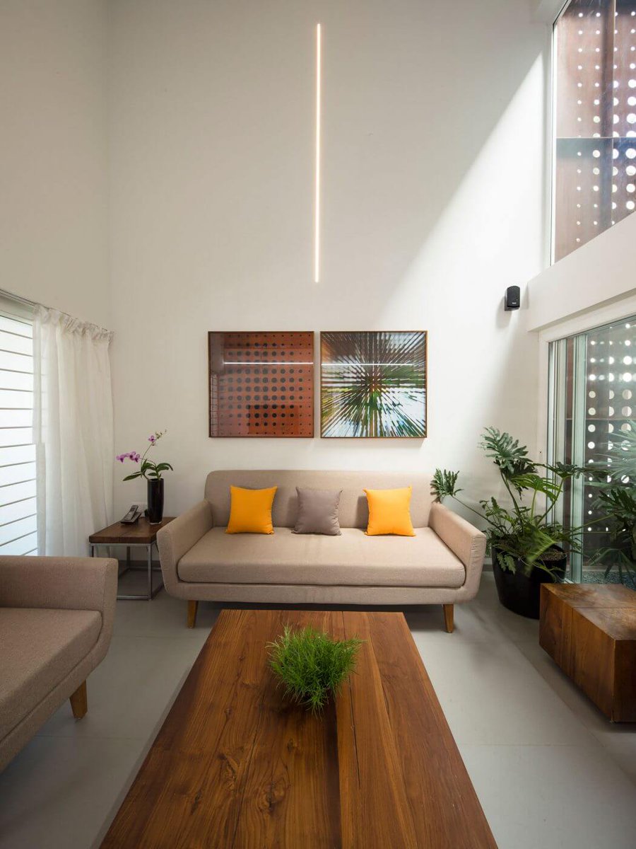 HomeAdore's tweet photo. Home in India by LIJO.RENY Architects

https://t.co/o8VZciVu41 https://t.co/s11FQbI55T