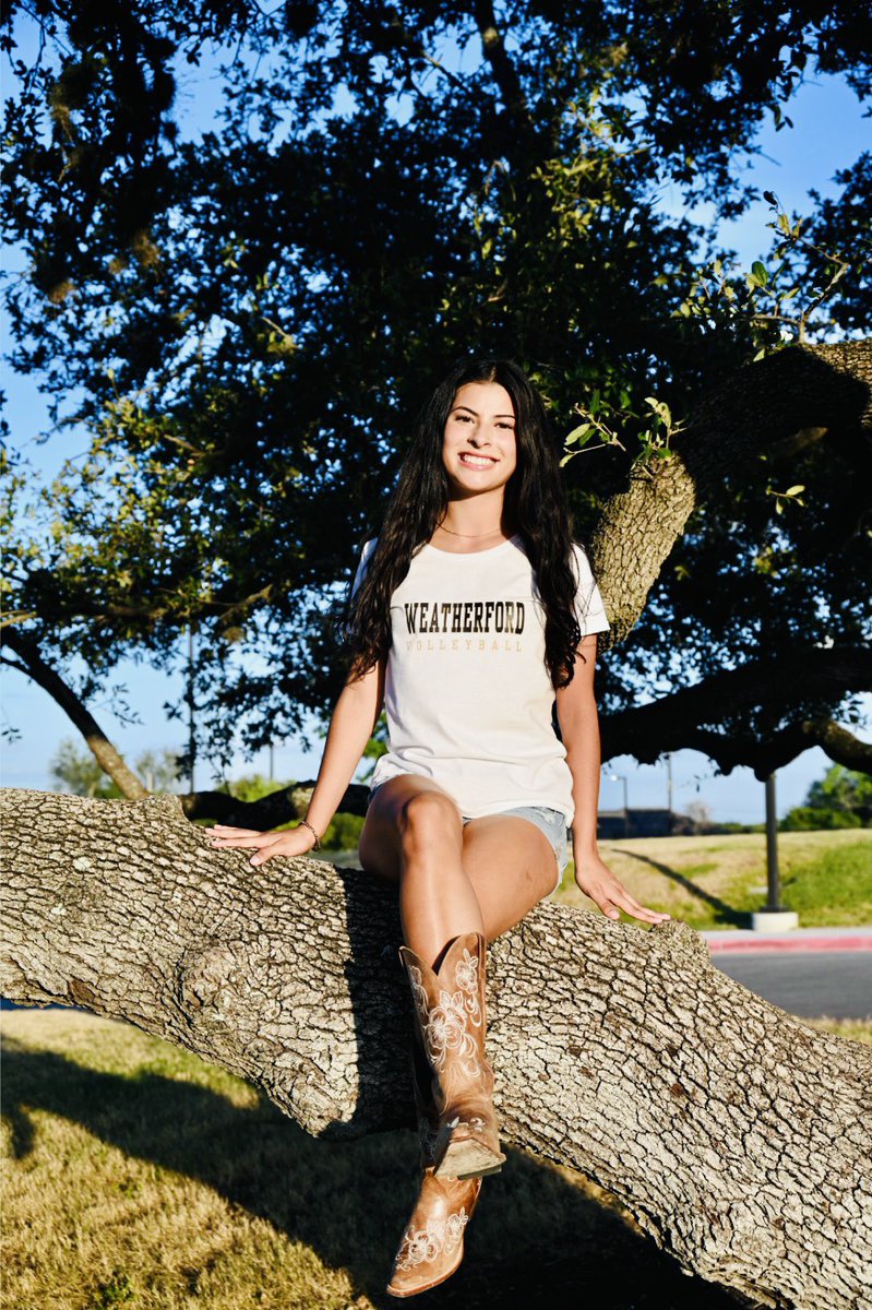 torisanchez2024's tweet photo. So excited to announce my verbal commitment to Weatherford College! 
Ready to be a Coyote 🖤💛 https://t.co/huD15aYI4r