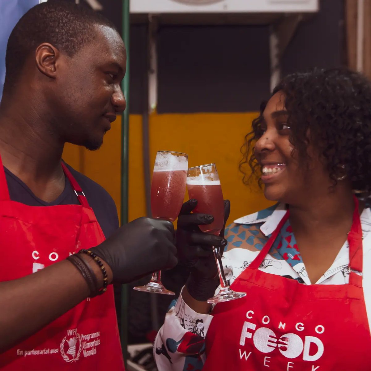 congofoodweek's tweet photo. vivez l'expérience Congo Food Week à 100% en vous inscrivant à nos différents ateliers, notamment l'atelier chill &amp; cheers qui consiste à la préparation et dégustation des cocktails par vous même accompagné

Plus d'informations au +243819948297 https://t.co/KvwN2trwOW