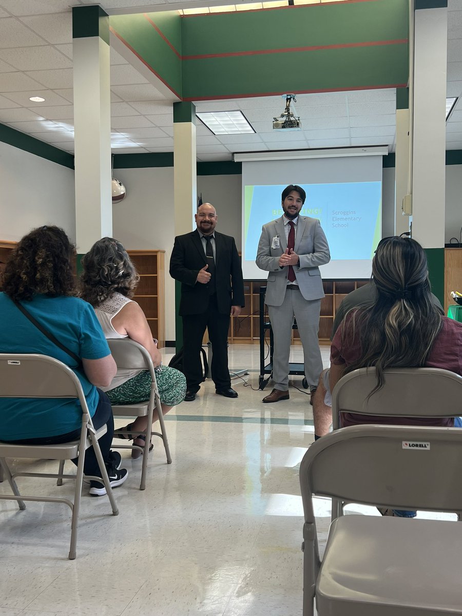 Scroggins_HISD's tweet photo. Congratulations to our new principal @j_batrez 👏🏽 👏🏽 👏🏽 Thank you to the staff and parents for welcoming our new principal! @TeamHISD https://t.co/IOYgBCMb9O
