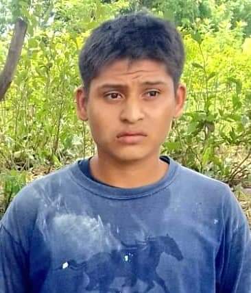 AnonimoSV503's tweet photo. ¡ Estos son lo que dice la comunidad internacional, que son inocentes y que hay que respetar sus "derechos humanos" !

José Aldair García Hernández, alias Campiche, un homeboy de la MS13 habría asesinado a la directora de una escuela esta mañana en #Jocoro #Morazán porque ella ya lo había denunciado 3 veces porque la asaltaba seguido, (según una fuente de la zona).

Este sujeto atacó con arma blanca a la víctima, causando de inmediato su muerte.
