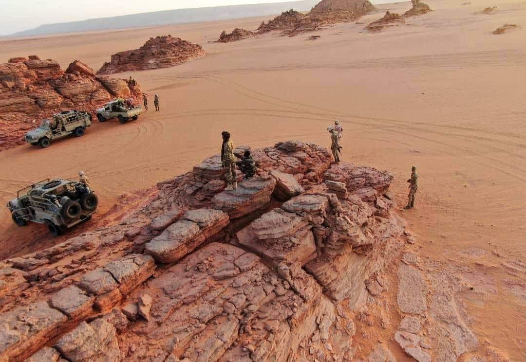 2HassanBe's tweet photo. Patrols to secure borders with Chad and Niger Brigade 128 

Libyan National Army #LNA General Command ..
#Niger
#Chad #Libye https://t.co/8T1K5P1QXp