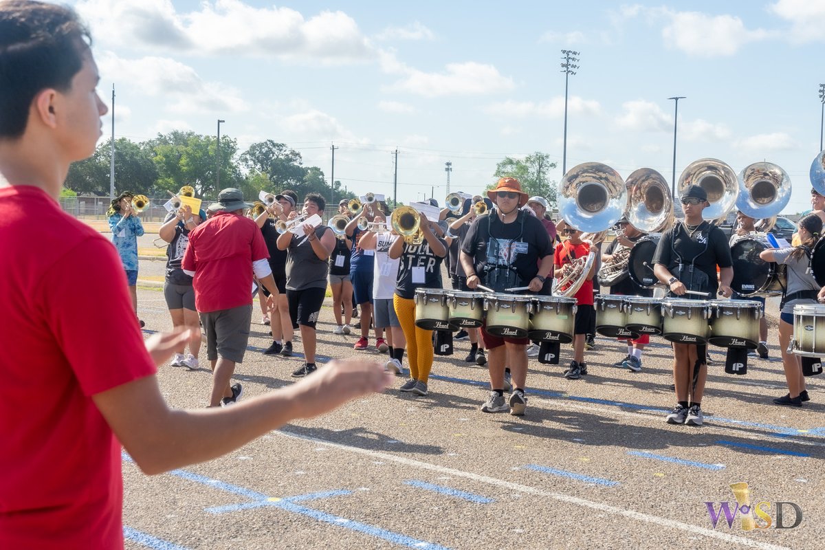 WeslacoISD's tweet photo. It's the start of a new marching band season and it's off to a fantastic start! Can't wait to see how our Wildcat Regiment performers grow and shine! 🎺 🎷 🎶 https://t.co/wyiI728uJt