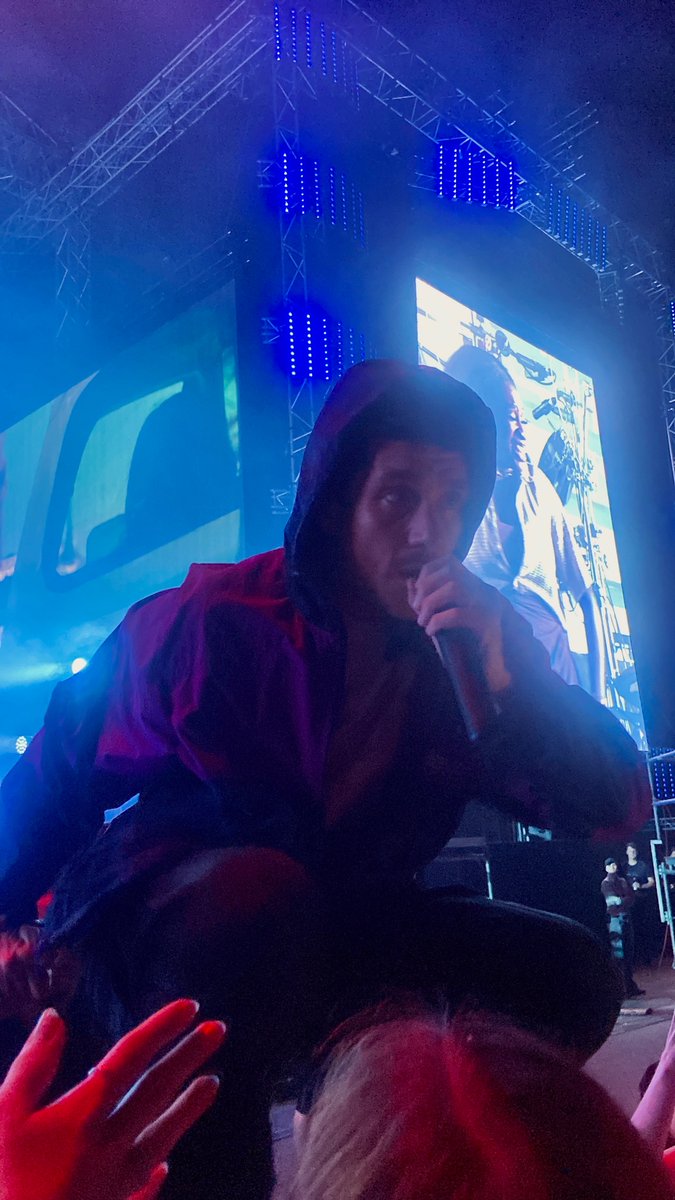 _doomdays_'s tweet photo. my lithuanian ass who is used to seeing bastille VERY RARELY just cannot accept the fact that these pictures are taken by me one week apart (no i won’t shut up about this, i’m just so happy i have these opportunities now :,)) https://t.co/EbEL09xJQe