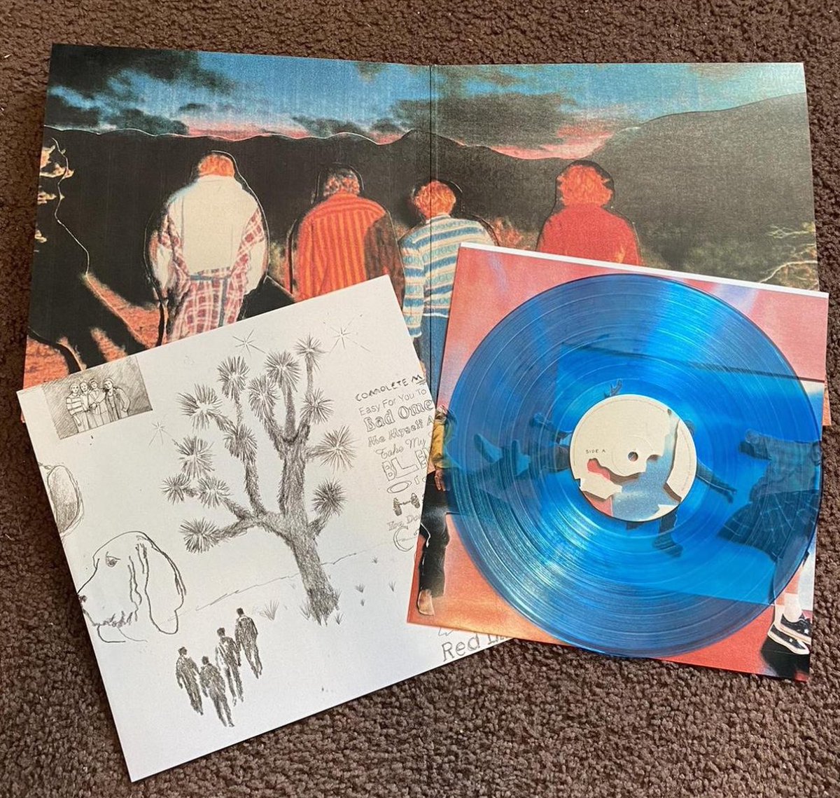 5SOS5 Vinyl Giveaway!

We wanted to do something fun to celebrate the kickoff of The 5SOS Show so we’re giving away one blue whirlpool ‘Spotify Fans First’ vinyl of 5SOS5!

Giveaway starts today (8/2) and ends on 8/15! This is open to everyone worldwide! 

Retweet and reply with