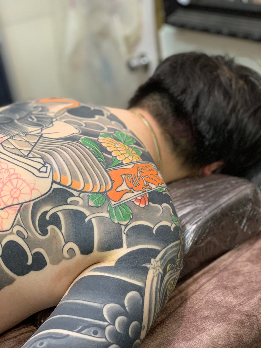 刺青＝悪、って古っ　世界を知らない田舎モン特有の時代遅れ的浅考なんだって、いい事行ってくれる人もいるもんだなや！ただ紋紋あるから御行儀よくしよっとも思う今日この頃でした。画像とは関係ありません。#刺青 #名古屋 #大須 #彫ぎん