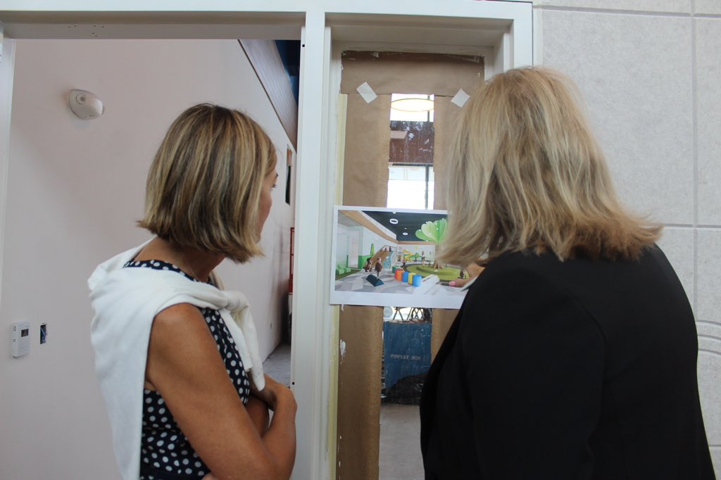 VickieMurillo's tweet photo. We were proud to welcome @IAGovernor Reynolds today for a sneak peek tour of our new Anne E. Nelson Early Learning Center, home to the state's first innovative birth-4 year old public school program. Opening August 28th! @CBCommSchools @IADeptofEd #Partners #MoreOpportunities https://t.co/pqvx2g17BF