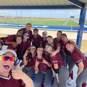 AleynaStJean's tweet photo. The last tournament of the summer is done, and I’m very blessed to have had a great summer and team!❤️ @CoachBTalley @JanaeShirley @whyyousogood https://t.co/2E6HFfRPAg