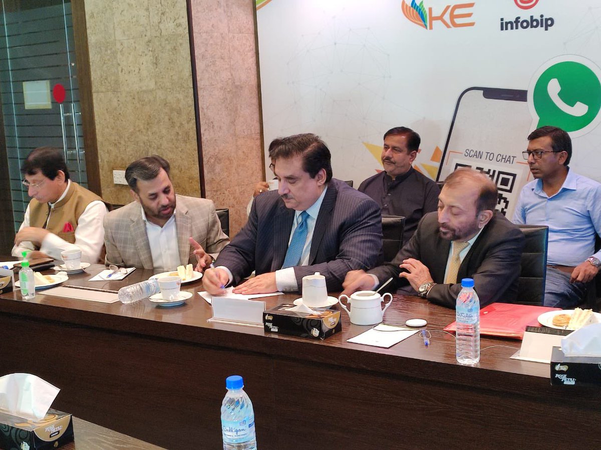 Positive_Inform's tweet photo. کراچی میں بجلی کے بحران کے سلسلے میں وزیر اعظم پاکستان جناب شہباز شریف کی ہدایت پر وفاقی وزیر بجلی خرم دستگیر کی کراچی میں #MQMPakistan کی اعلیٰ قیادت کے ہمراہ کے الیکٹرک کے اعلیٰ سطحی وفد سے اہم ترین ملاقات۔ایم کیو ایم پاکستان کے مطالبات تسلیم کرنے کی کے الیکٹرک کی یقین دہانی۔ https://t.co/GOz15W80qx
